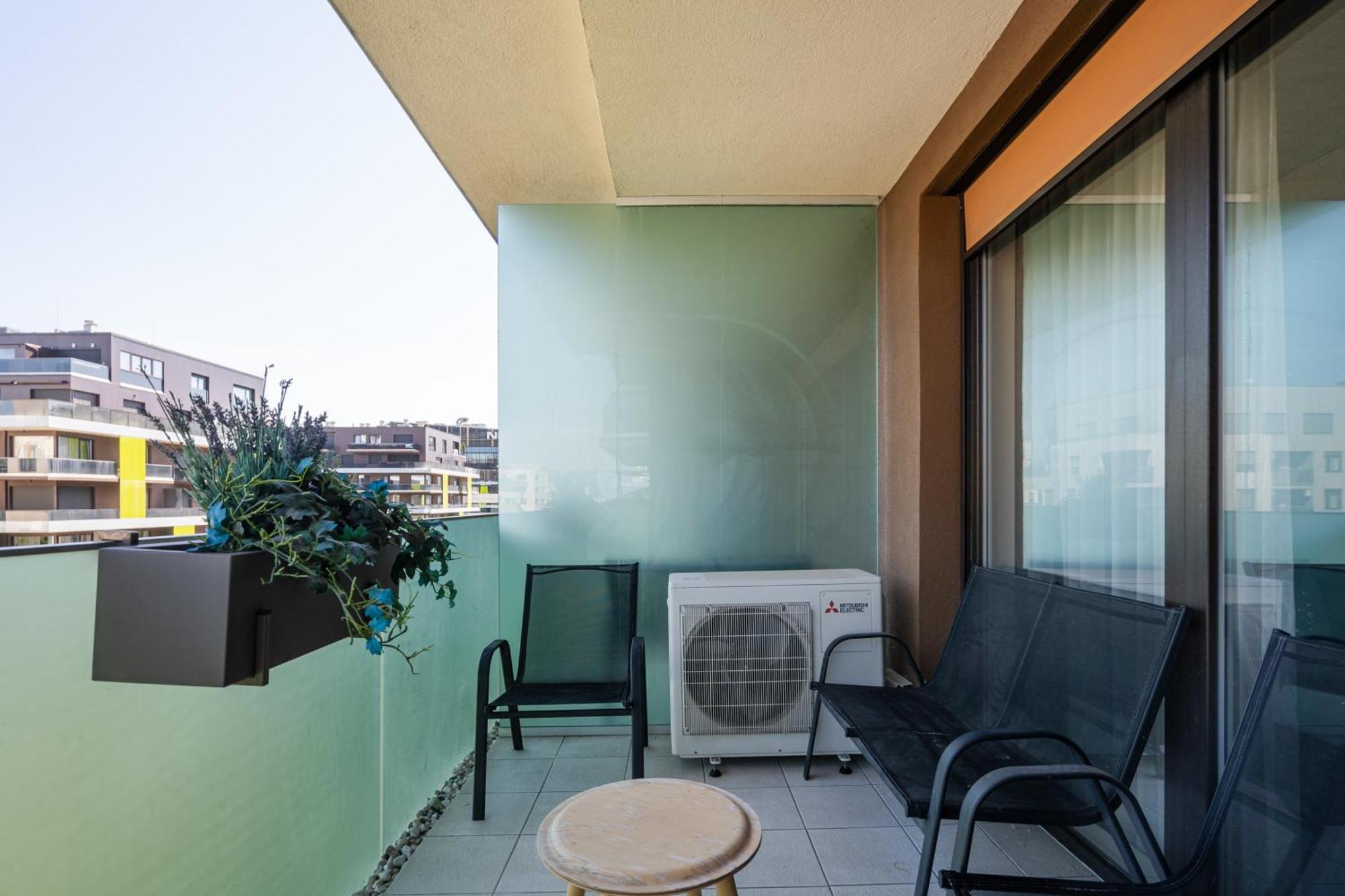 Apartment Corvizo With Balcony Budapest