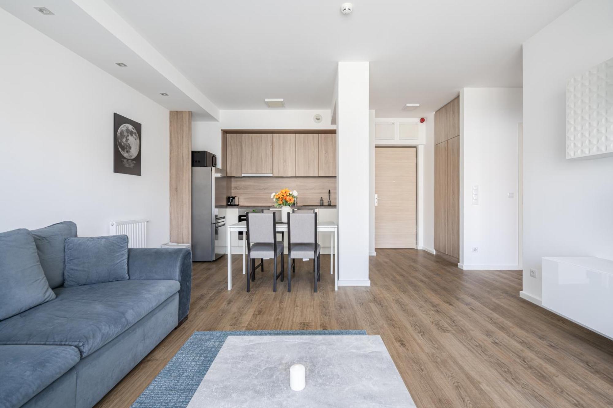 Corvizo With Balcony Apartment *